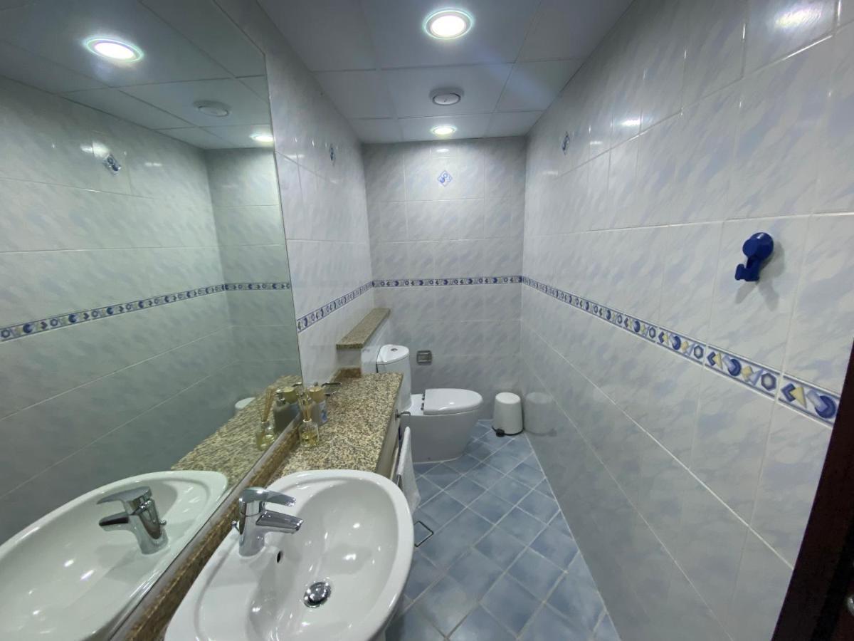 One Bedroom Apartment With Pool & Gym Near Marina Dubai Exterior foto