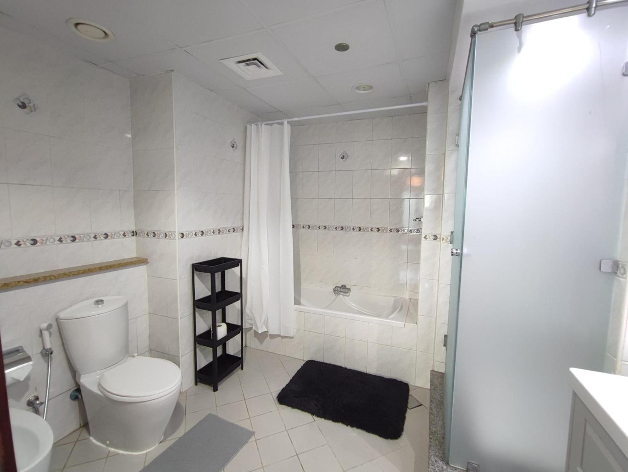 One Bedroom Apartment With Pool & Gym Near Marina Dubai Exterior foto
